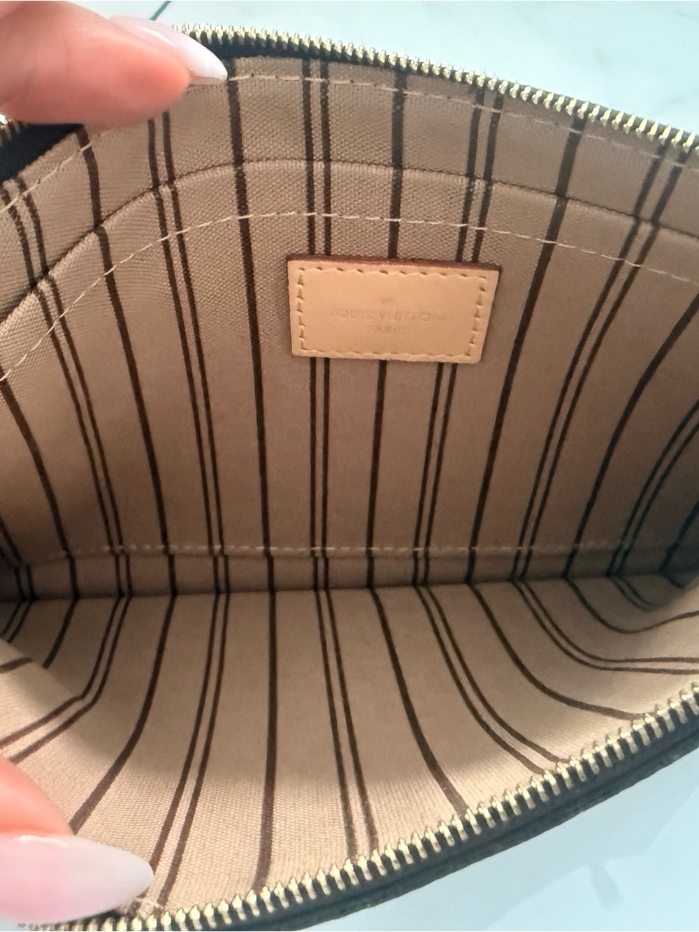 Louis Vuitton Beige Monogram Neverfull MM with Zip Pouch (~$1k under retail!) - Picture 14 of 14